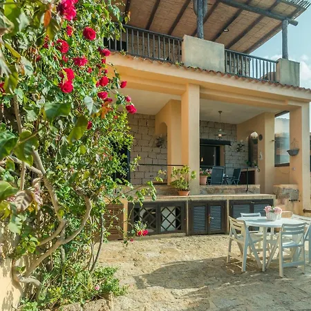 Alba Rossa 1.5km From The Beach - Happy