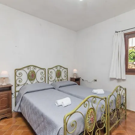 Alba Rossa 1.5km From The Beach - Happy Apartment